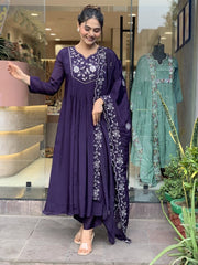 SalwarLove Festive Favorite π« | Chinon Kurta with Embroidered Dupatta