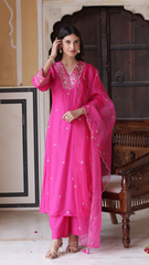 SalwarLove RosΓ© Radiance β Viscose Kurti Set with Organza Dupatta-Pink.