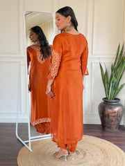 Salwarlove Women's BSY Viscose Embroidered Straight Kurta with BSY Viscose Pant And Taby Printed Dupatta Sets-Orange.