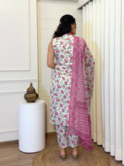 SalwarLove Floral Printed Cotton Slub Kurta Set with Chanderi Dupatta & Lace Work – Sleeveless V-Neck Design