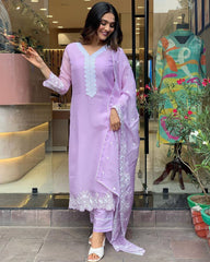 SalwarLove Elegant Lavender Embroidered Kurta Set | Pure Russian Silk Charm.