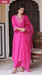 SalwarLove Rosé Radiance – Viscose Kurti Set with Organza Dupatta-Pink.