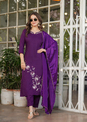 SalwarLove Trendy Purple Kurta Set with Chinon Dupatta – Festive & Casual Wear.