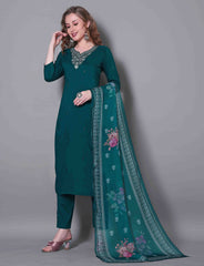 SalwarLove Emerald Elegance Embroidered Kurta Set.-Green