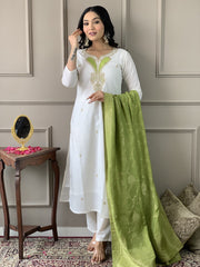 SalwarLove Women's Off White viscose blend  with  Embroidered Straight Kurta with Viscose blend  Pant And viscose Jacquard   Dupatta Sets.