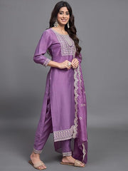 SalwarLove Designer Purple Embroidered Straight Kurti Set with Rich Organza Dupatta | Chinon Viscose Ethnic Wear for Women.